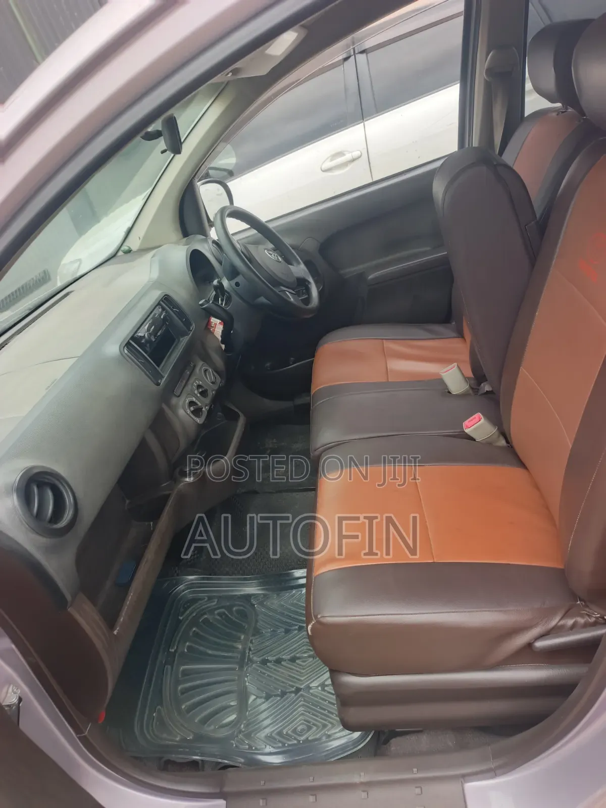 Toyota Passo 1.0 AWD 2012 Silver