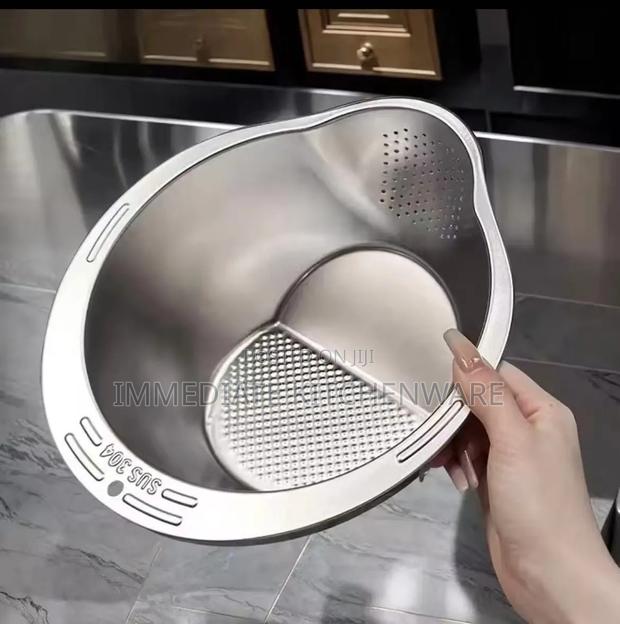 Heavy Duty Stainless Steel Strainers and Colanders - thumbnail 2