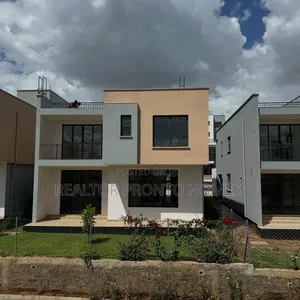 4bdrm Townhouse/Terrace in Syokimau, Gateway Mall Area for sale