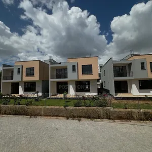 4bdrm Townhouse/Terrace in Syokimau, Gateway Mall Area for sale