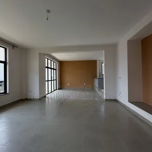 4bdrm Townhouse/Terrace in Syokimau, Gateway Mall Area for sale