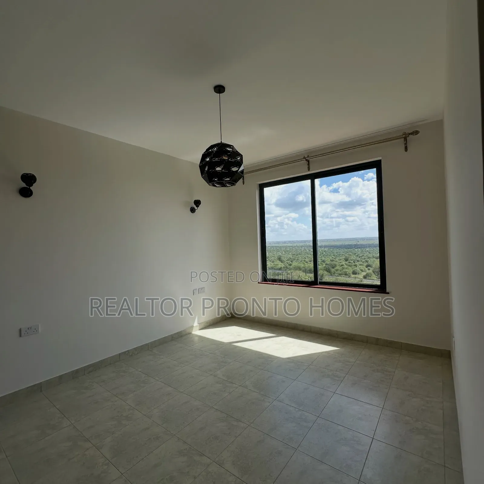 4bdrm Townhouse/Terrace in Syokimau, Gateway Mall Area for sale