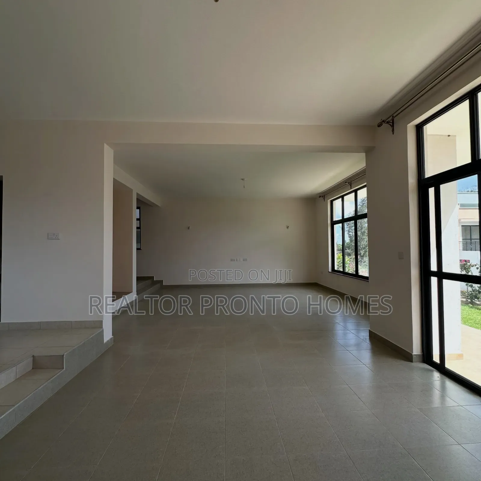 4bdrm Townhouse/Terrace in Syokimau, Gateway Mall Area for sale