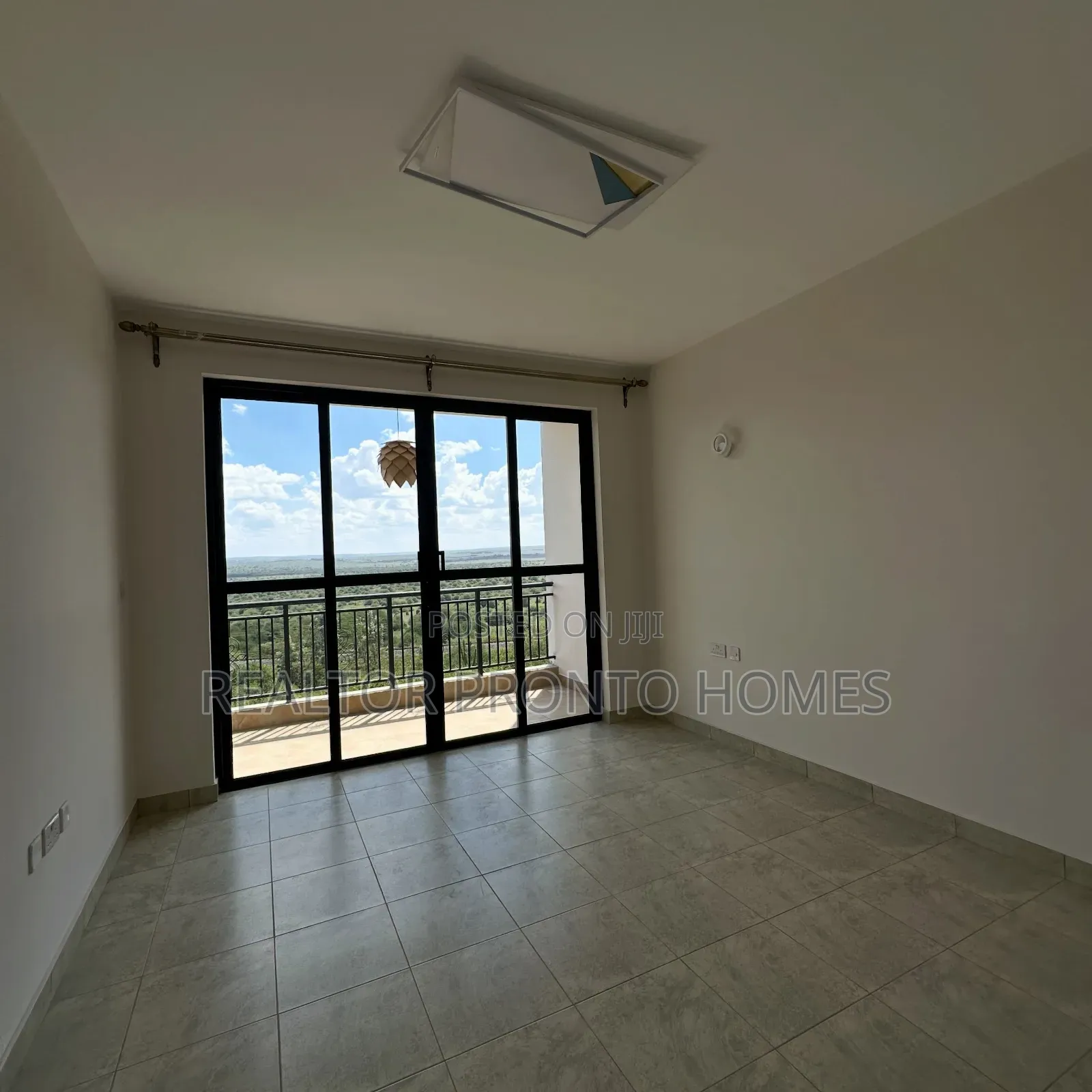 4bdrm Townhouse/Terrace in Syokimau, Gateway Mall Area for sale