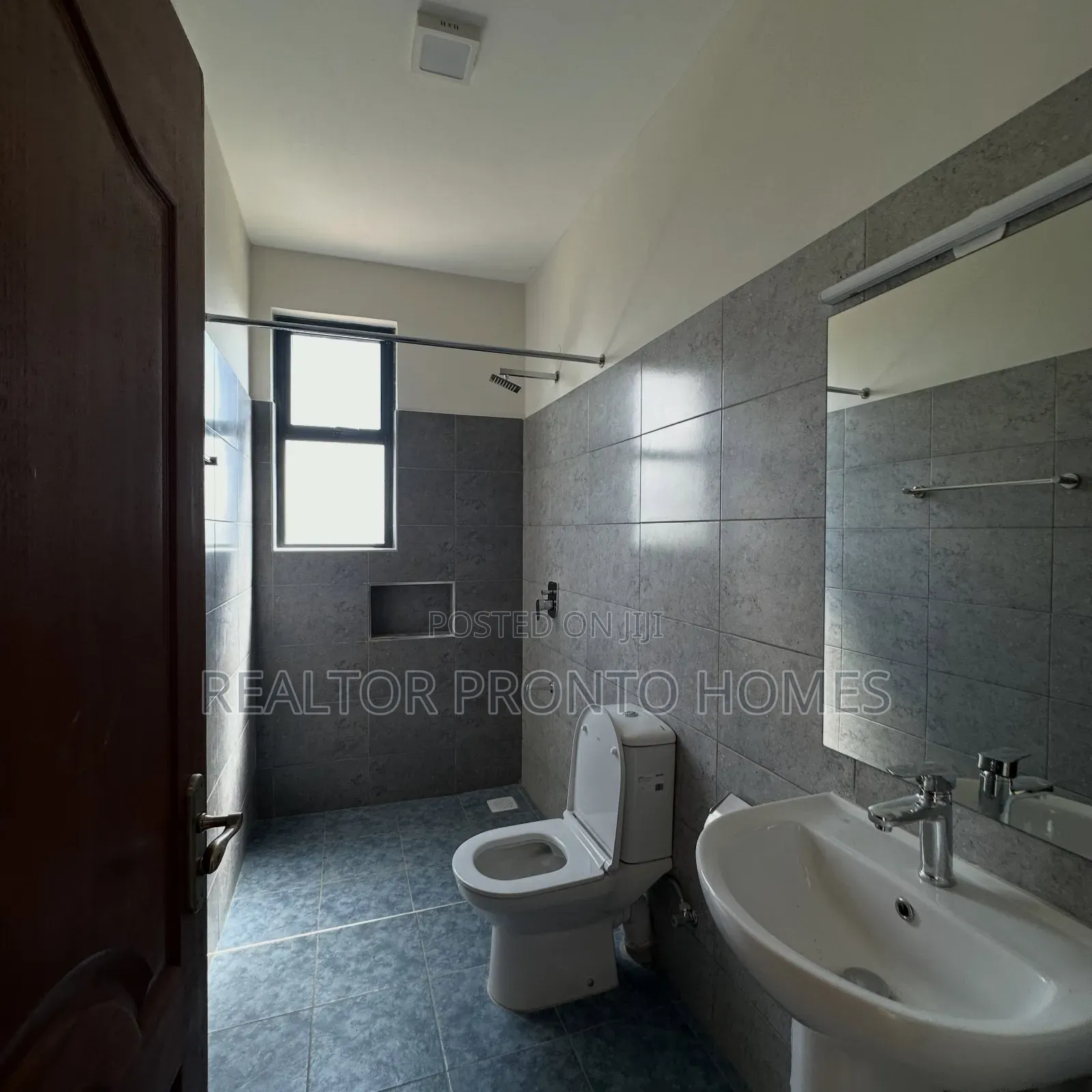 4bdrm Townhouse/Terrace in Syokimau, Gateway Mall Area for sale
