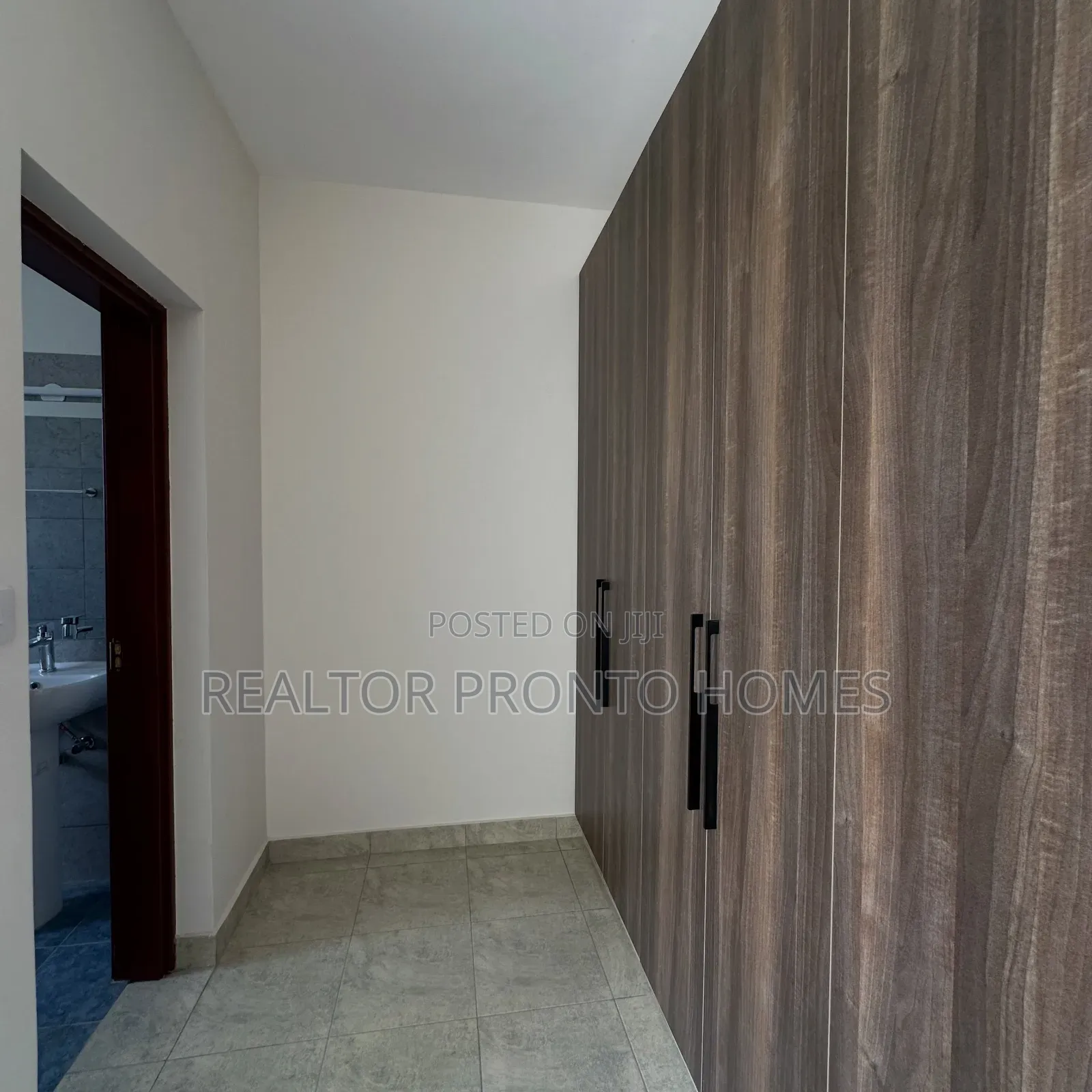 4bdrm Townhouse/Terrace in Syokimau, Gateway Mall Area for sale