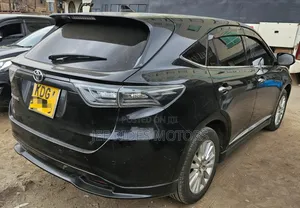 Toyota Harrier 2.0 2015 Black