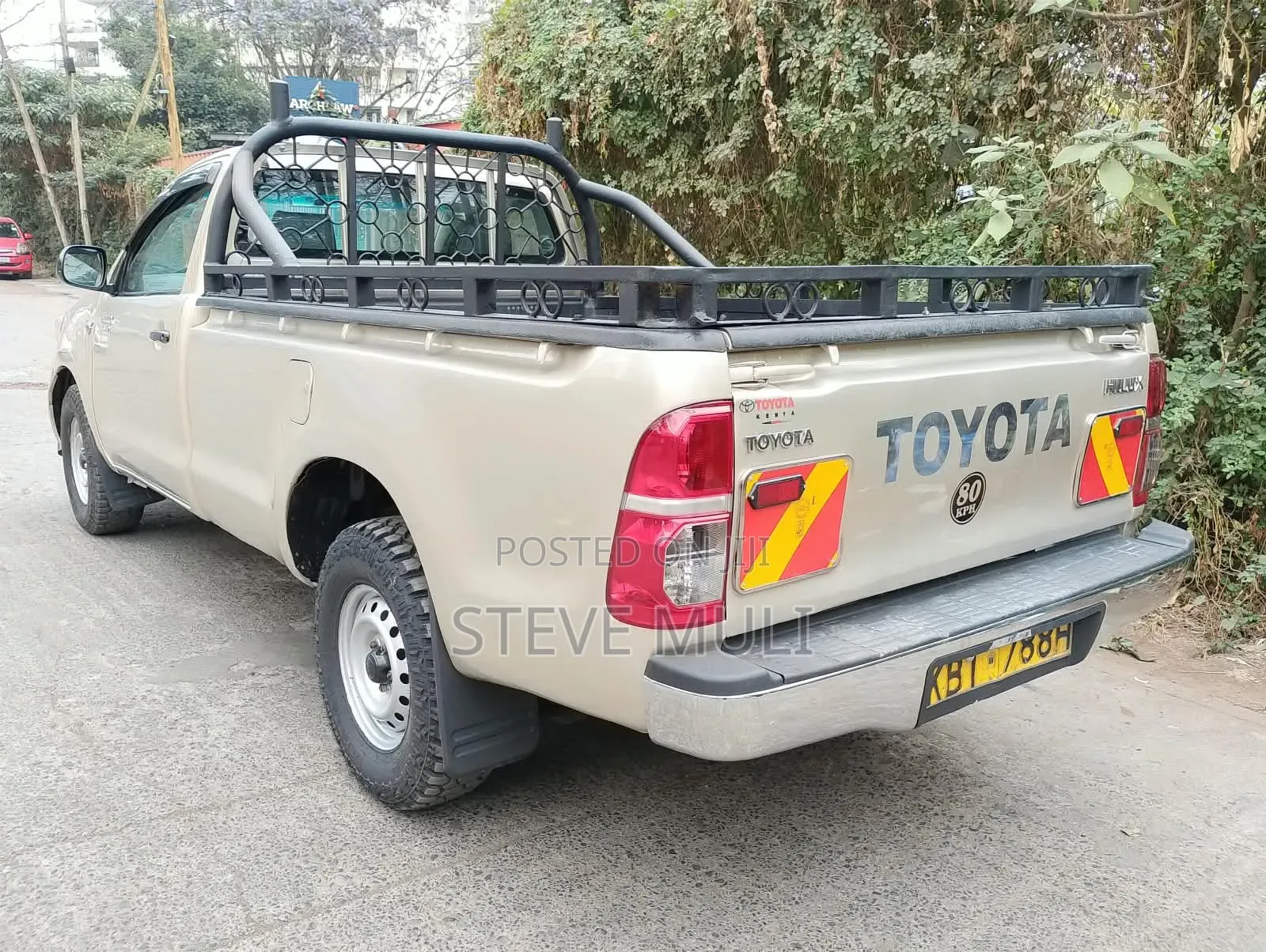 Toyota Hilux 2012 Gold