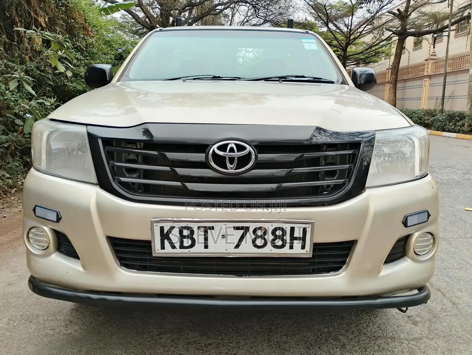 Toyota Hilux 2012 Gold