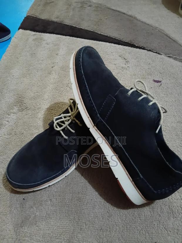 Mtumba Shoes - main view