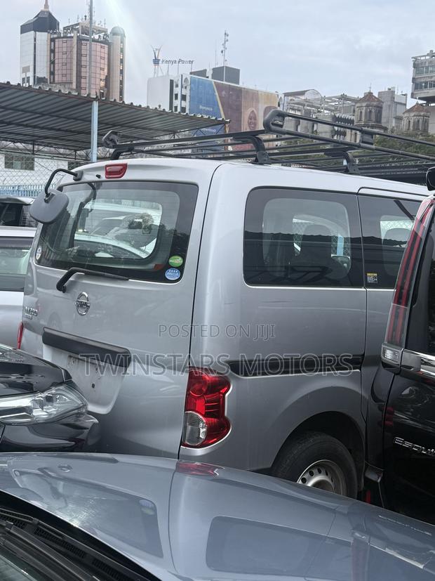 Nissan NV200 2020 Grey - thumbnail 3