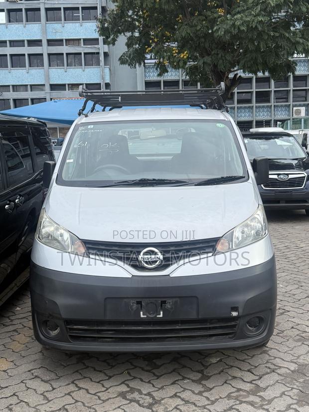 Nissan NV200 2020 Grey - thumbnail 2