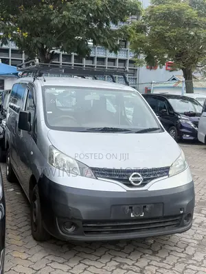 Nissan NV200 2020 Grey