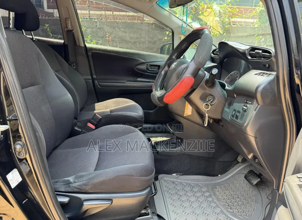 Toyota Wish 2014 Black
