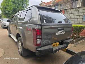 ISUZU Dmax