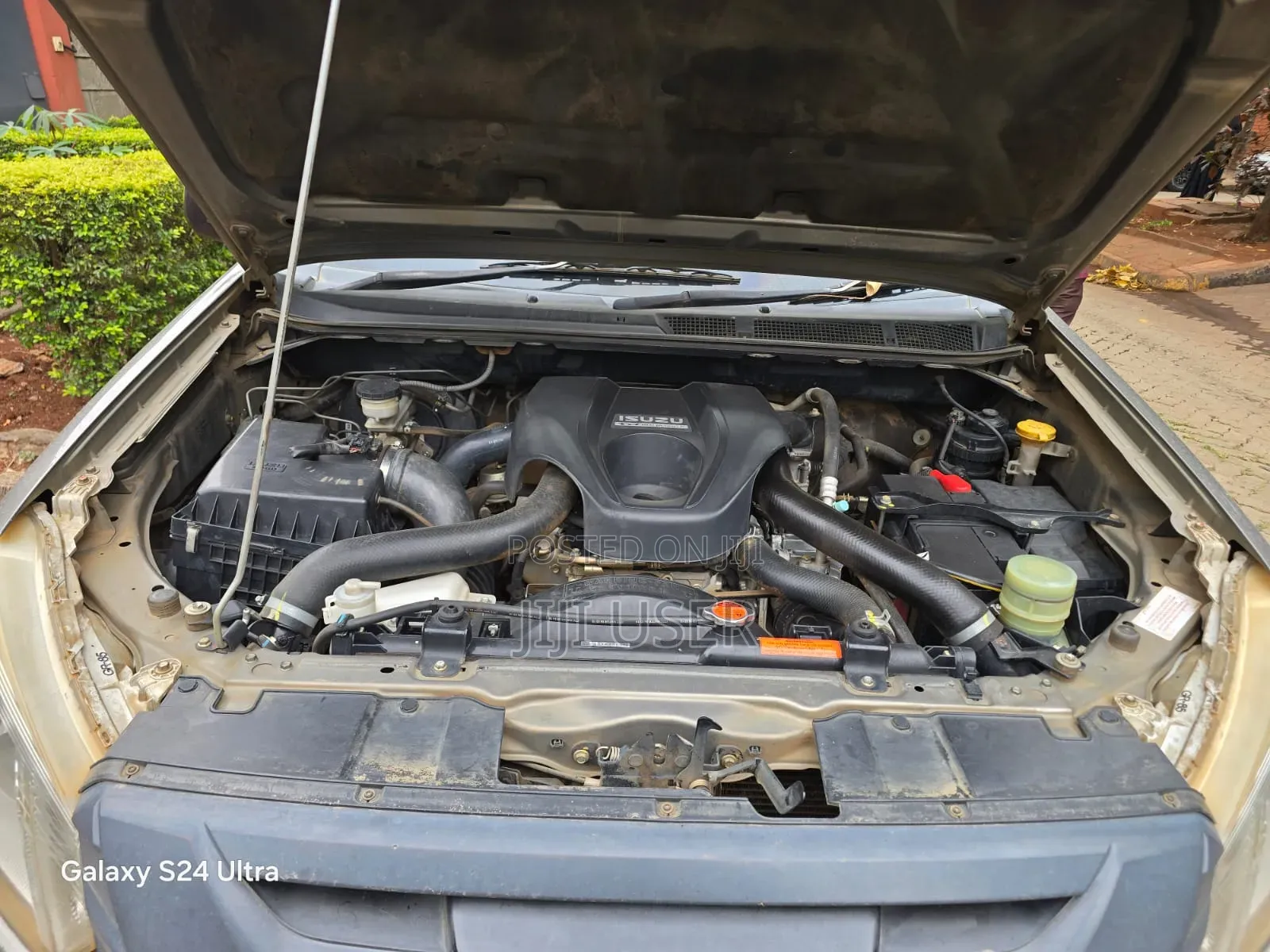 ISUZU Dmax