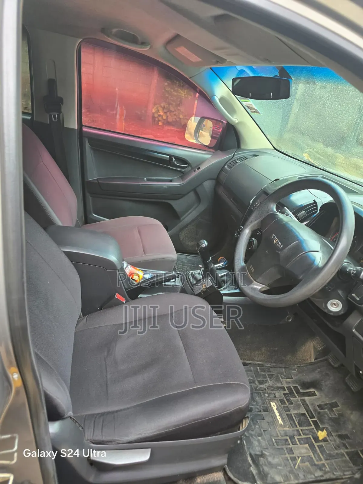 ISUZU Dmax