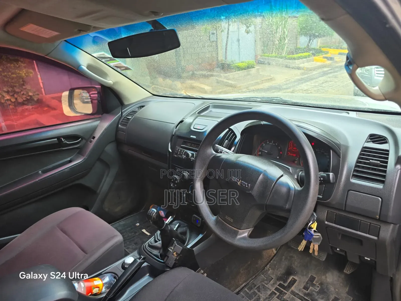 ISUZU Dmax