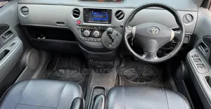 Toyota Sienta 2012 White