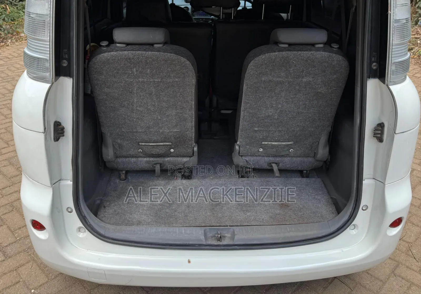 Toyota Sienta 2012 White