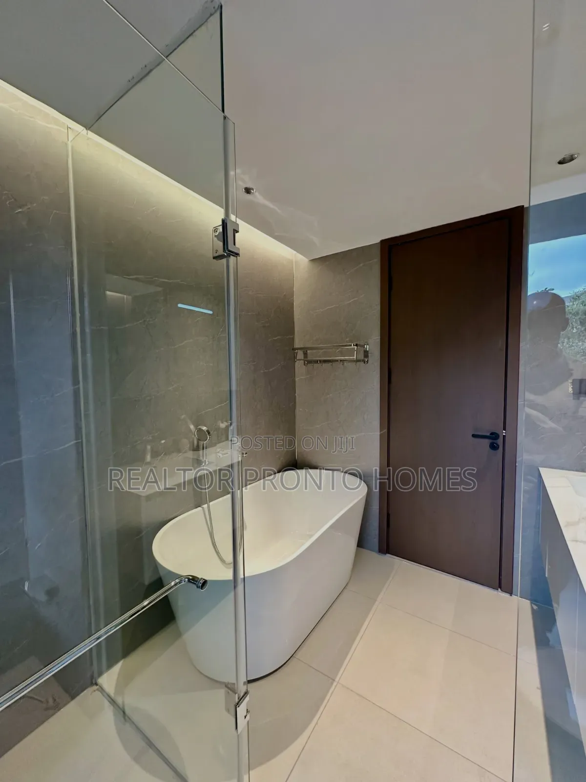 3bdrm Apartment in Westlands, Raphta Road Area for sale