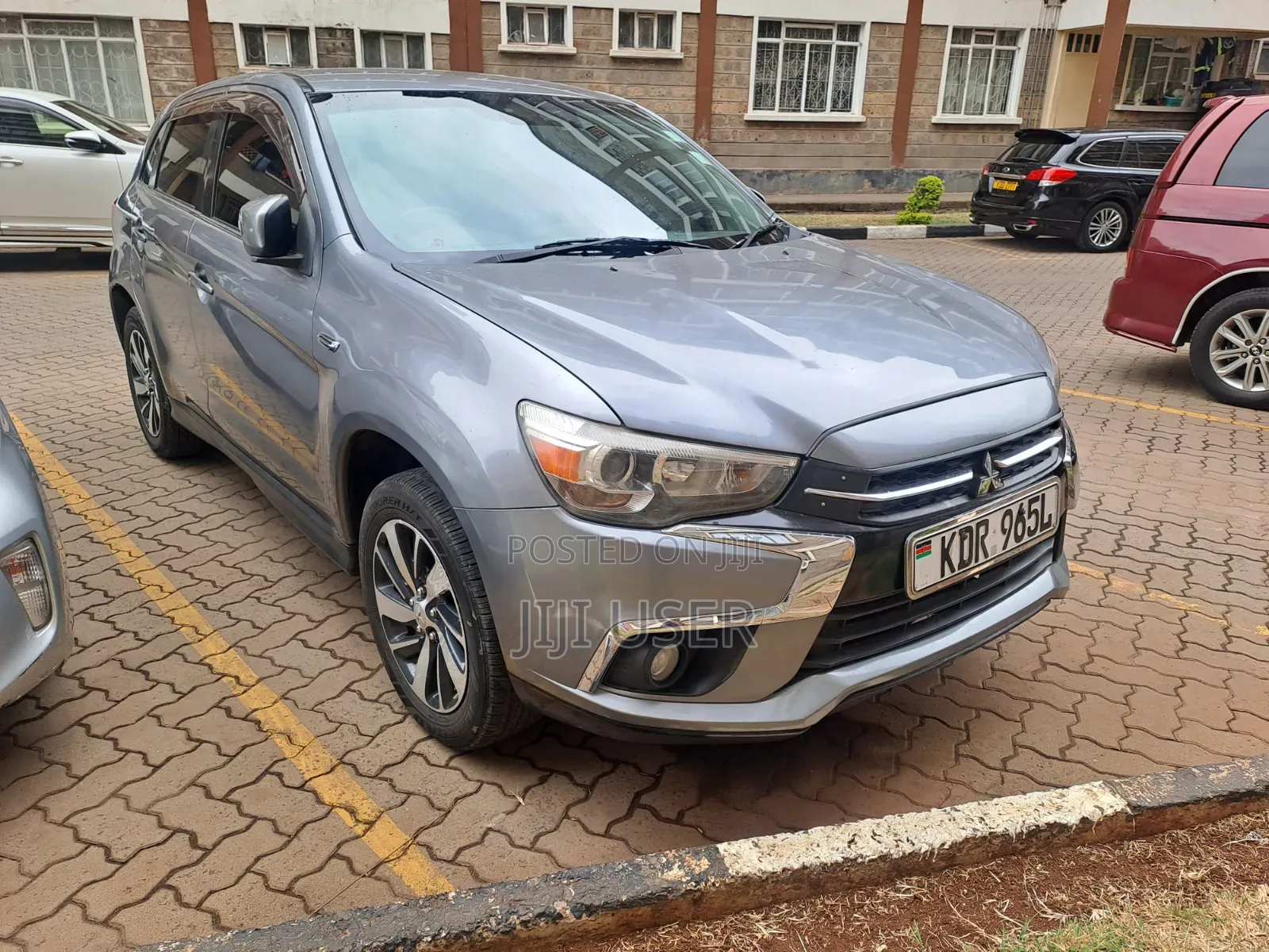 Mitsubishi RVR 2017 Gray