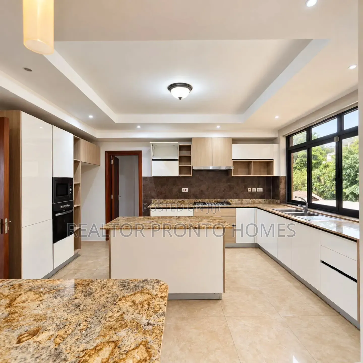 4bdrm Duplex in Riverside Drive for rent