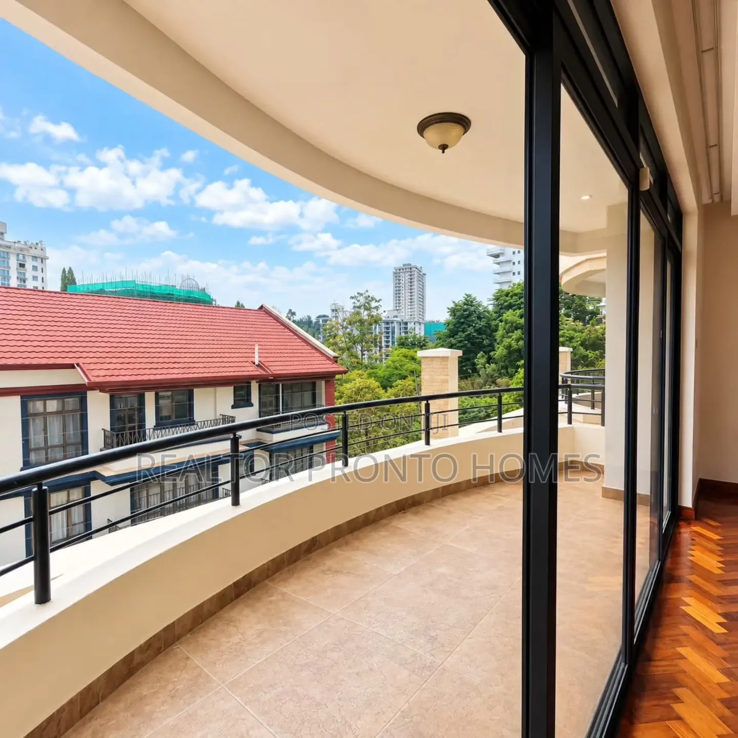 4bdrm Duplex in Riverside Drive for rent