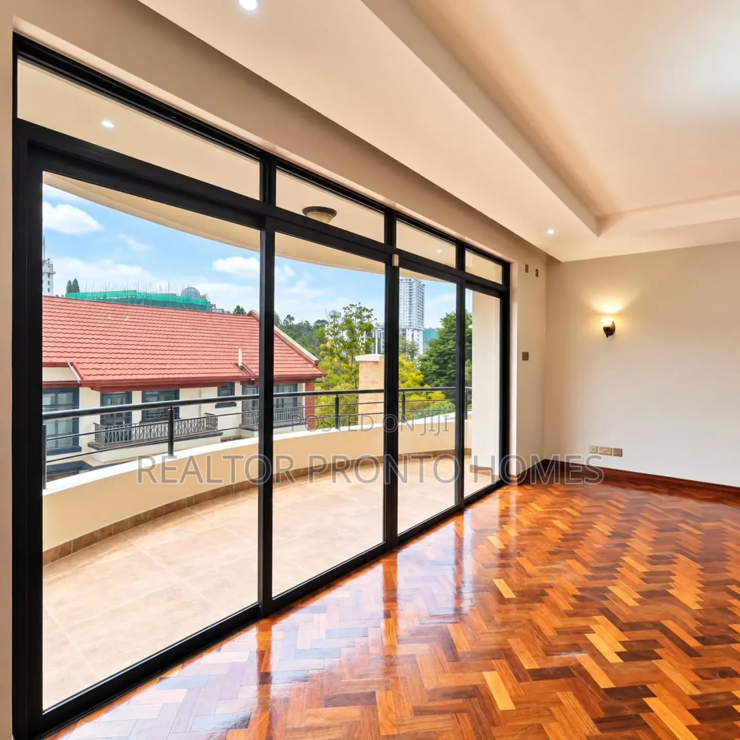 4bdrm Duplex in Riverside Drive for rent