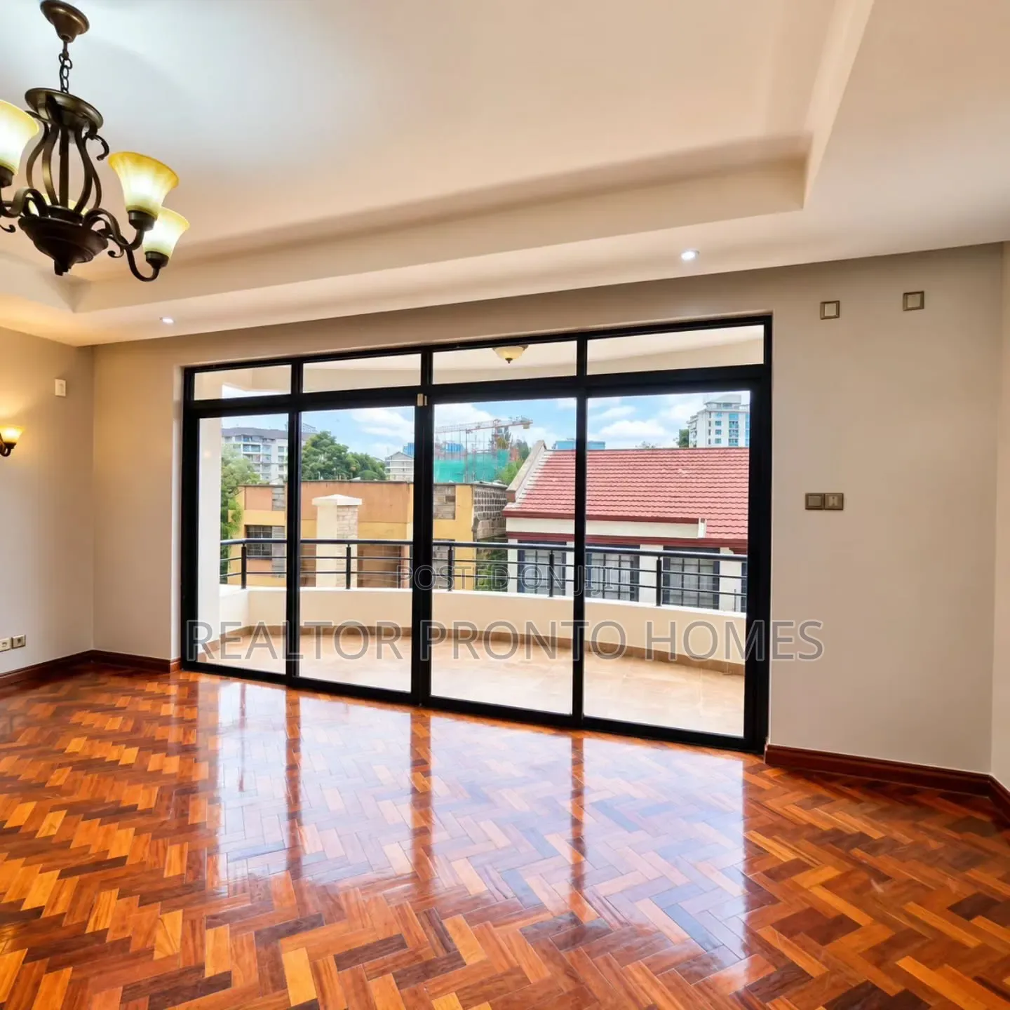 4bdrm Duplex in Riverside Drive for rent
