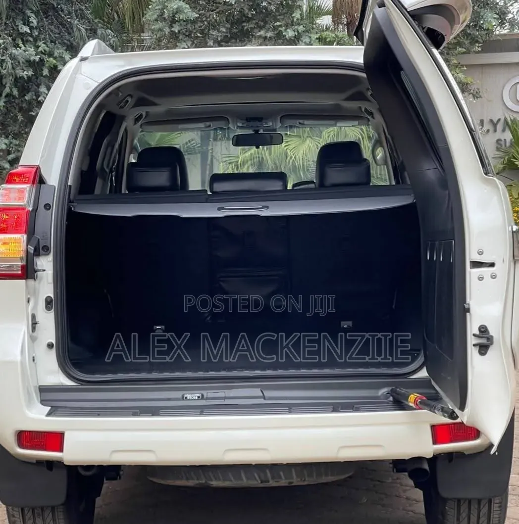 Toyota Land Cruiser Prado 2016 White