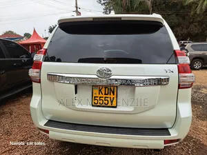 Toyota Land Cruiser Prado 2016 White