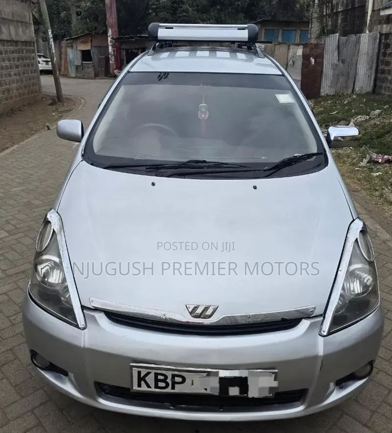 Toyota Wish 2005 Silver