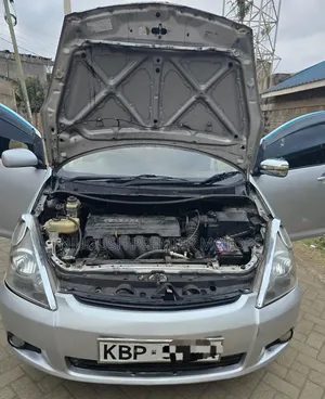 Toyota Wish 2005 Silver