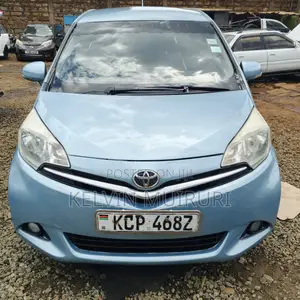 Toyota Ractis 2011 Blue