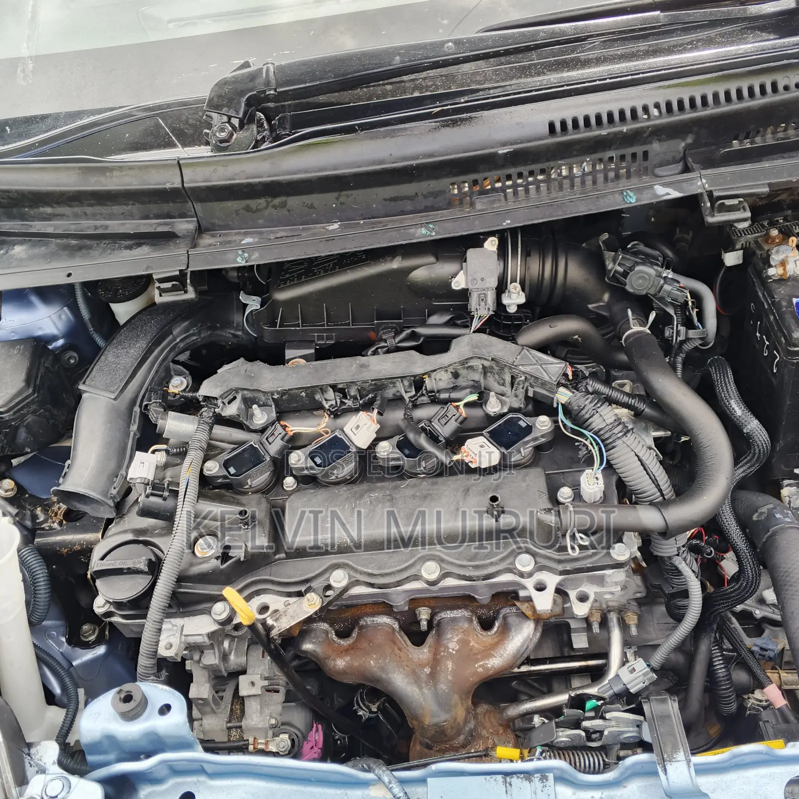 Toyota Ractis 2011 Blue