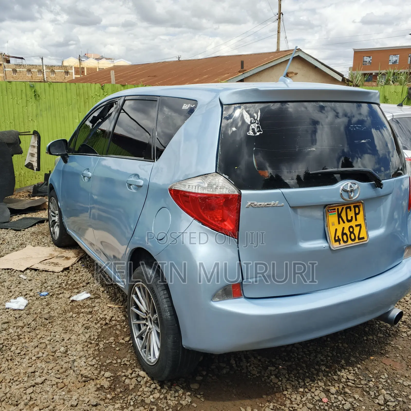 Toyota Ractis 2011 Blue
