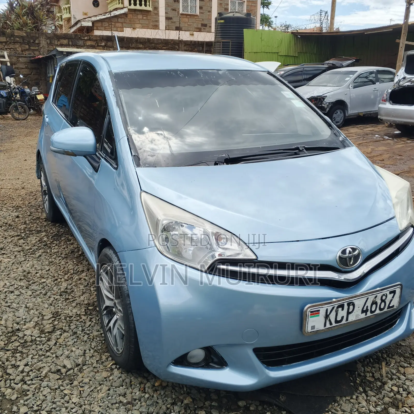 Toyota Ractis 2011 Blue