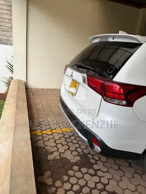 Mitsubishi Outlander 2015 White