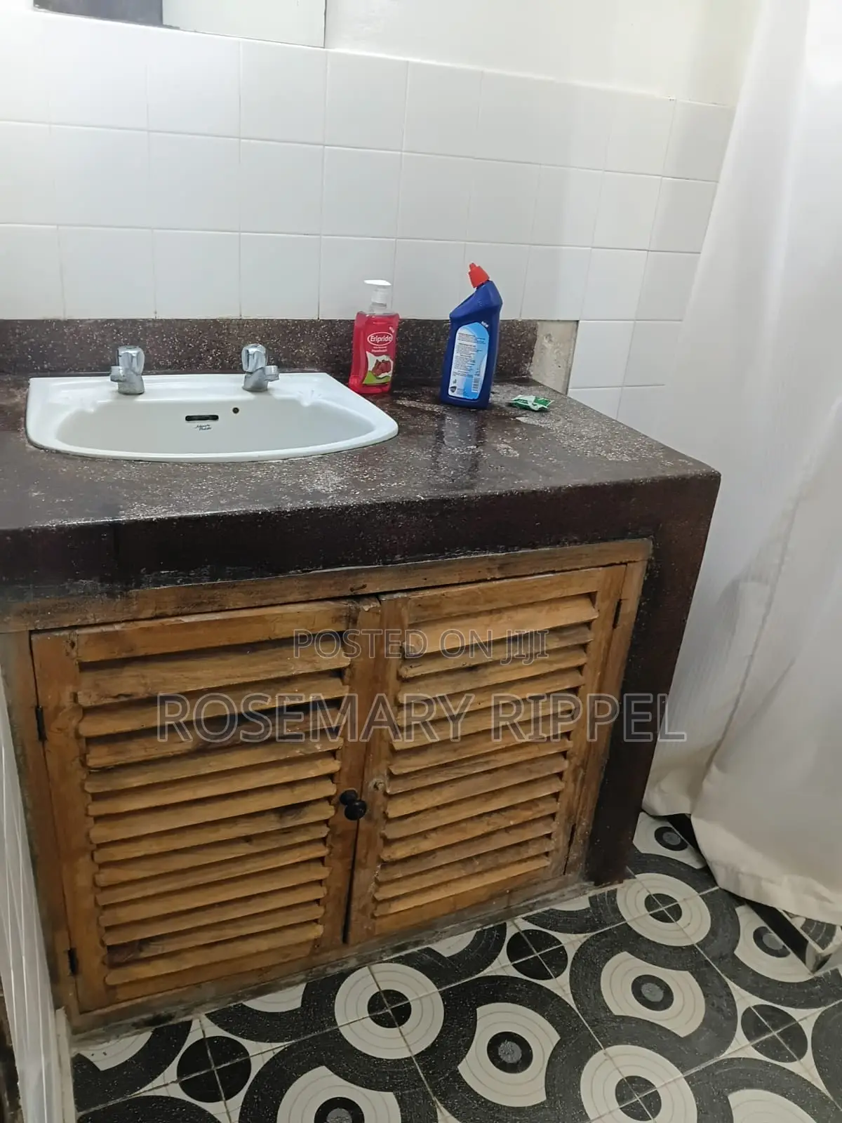 Furnished 1bdrm Apartment in Villa Vanessa, Barani for rent