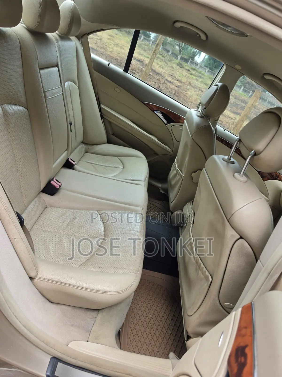 Mercedes-Benz E200 2004 Gold