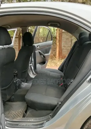 Toyota Avensis 2005 Silver