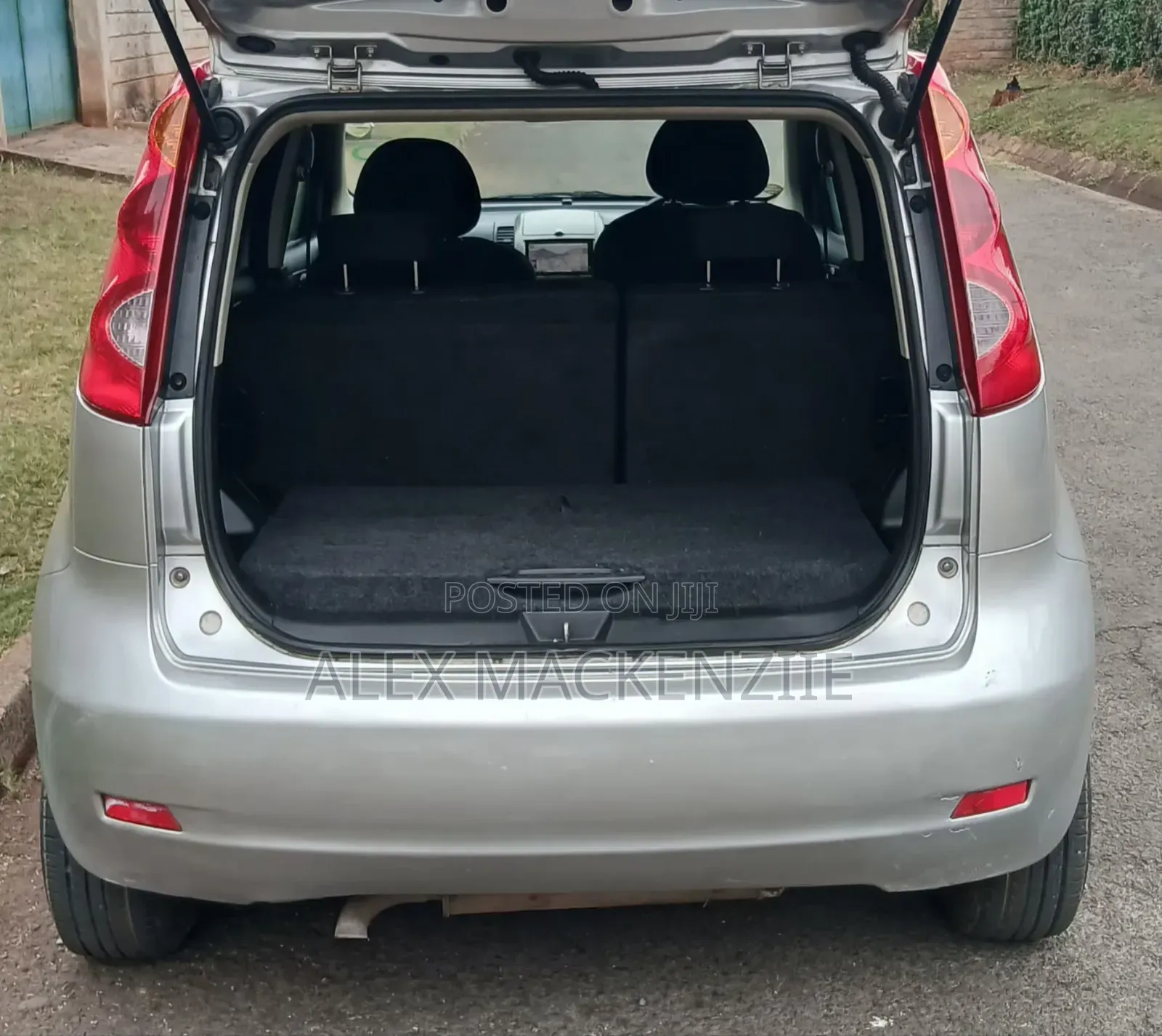 Nissan Note 2010 Silver