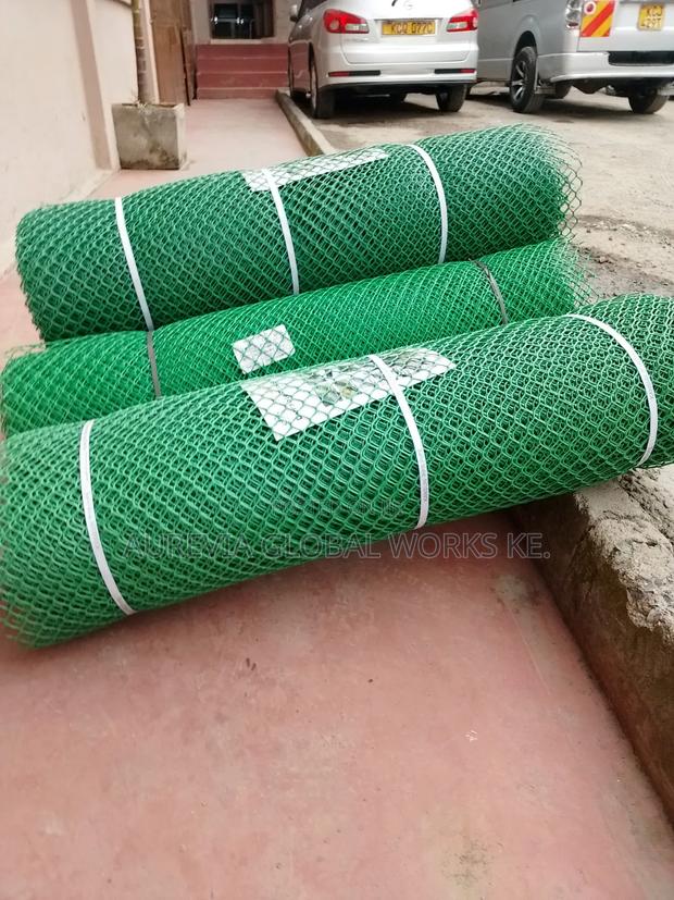 25m Wire Chicken Mesh - thumbnail 2