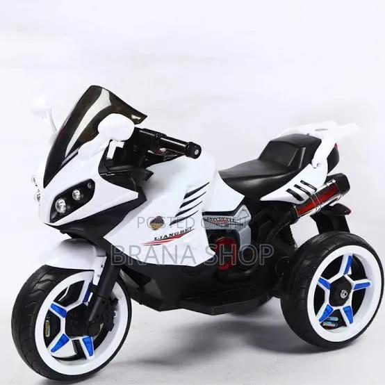 **White 3188 Double Motor Kids Electric Racer **