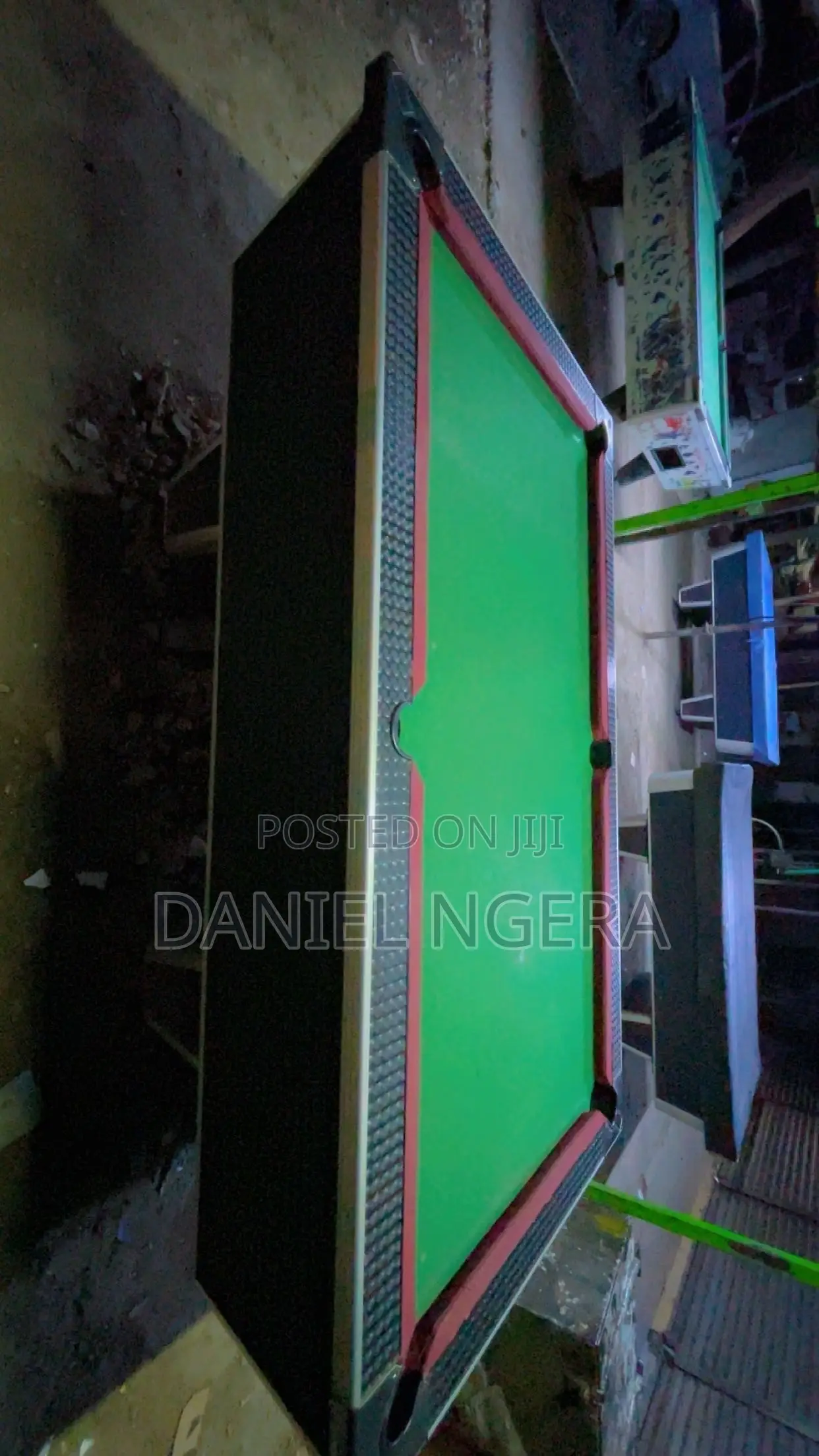 Maroon Pooltable