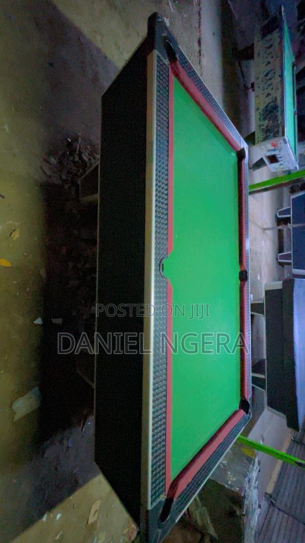 Maroon Pooltable - thumbnail 7