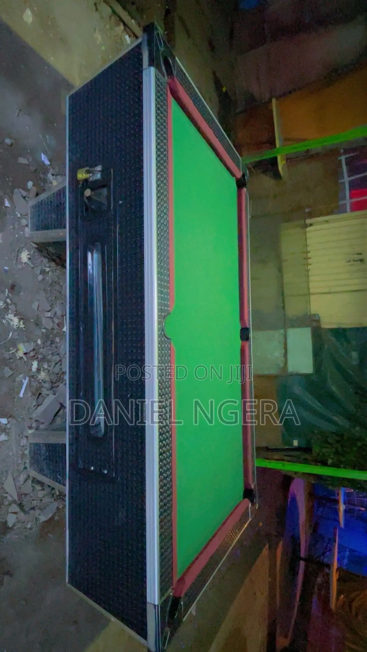Maroon Pooltable