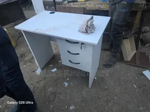 Free Standing Executive Desk