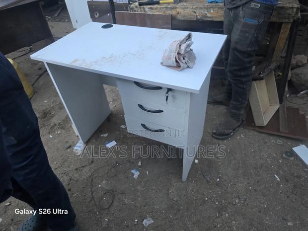 Free Standing Executive Desk - main view